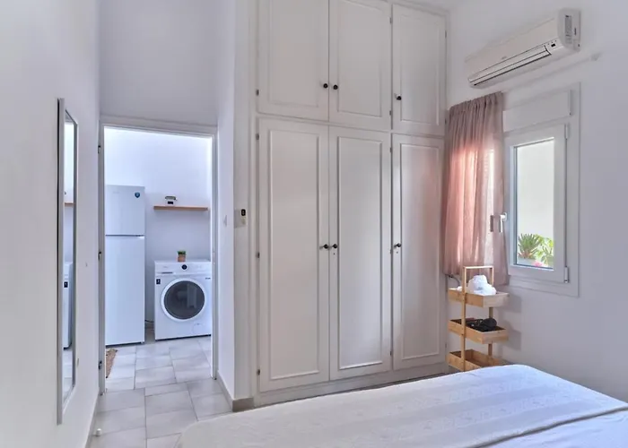 Stratos House Semesterbostad