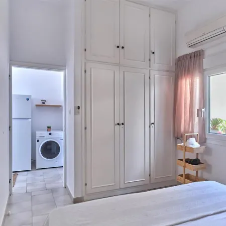 Stratos House Holiday home